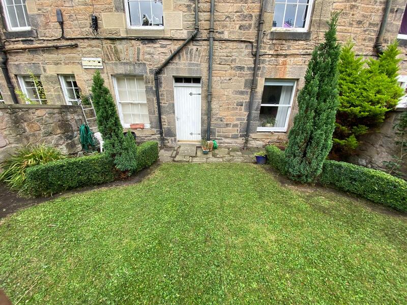 Large Garden tidy up services in Edinburgh by JDS, click here for a garden tidy-up quote anywhere in Edinburgh