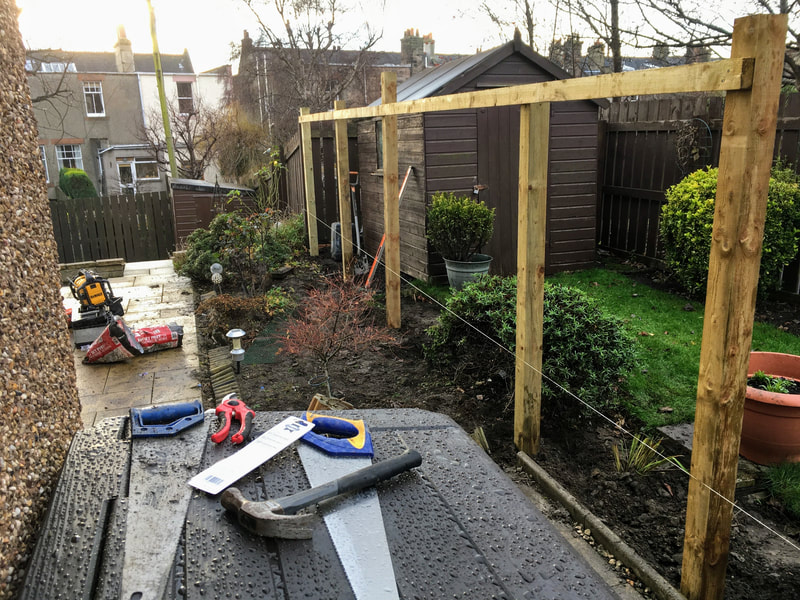 Garden fence installation in Edinburgh and Midlothian