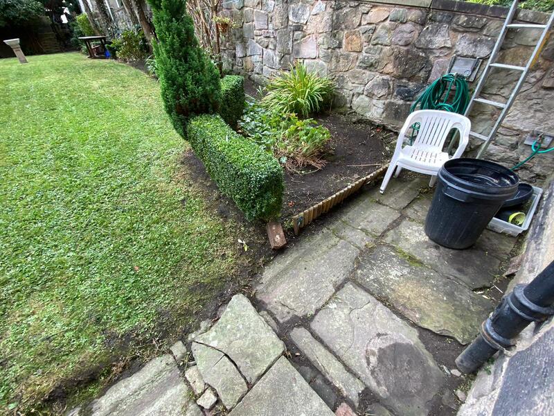 Garden path tidy up services in Edinburgh by JDS, click here for a garden path tidy-up quote anywhere in Edinburgh